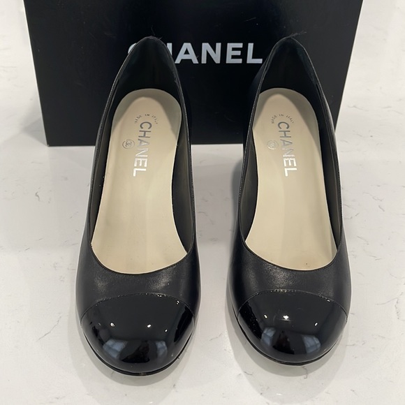 Chanel shoes used like new good price - Picture 3 of 5